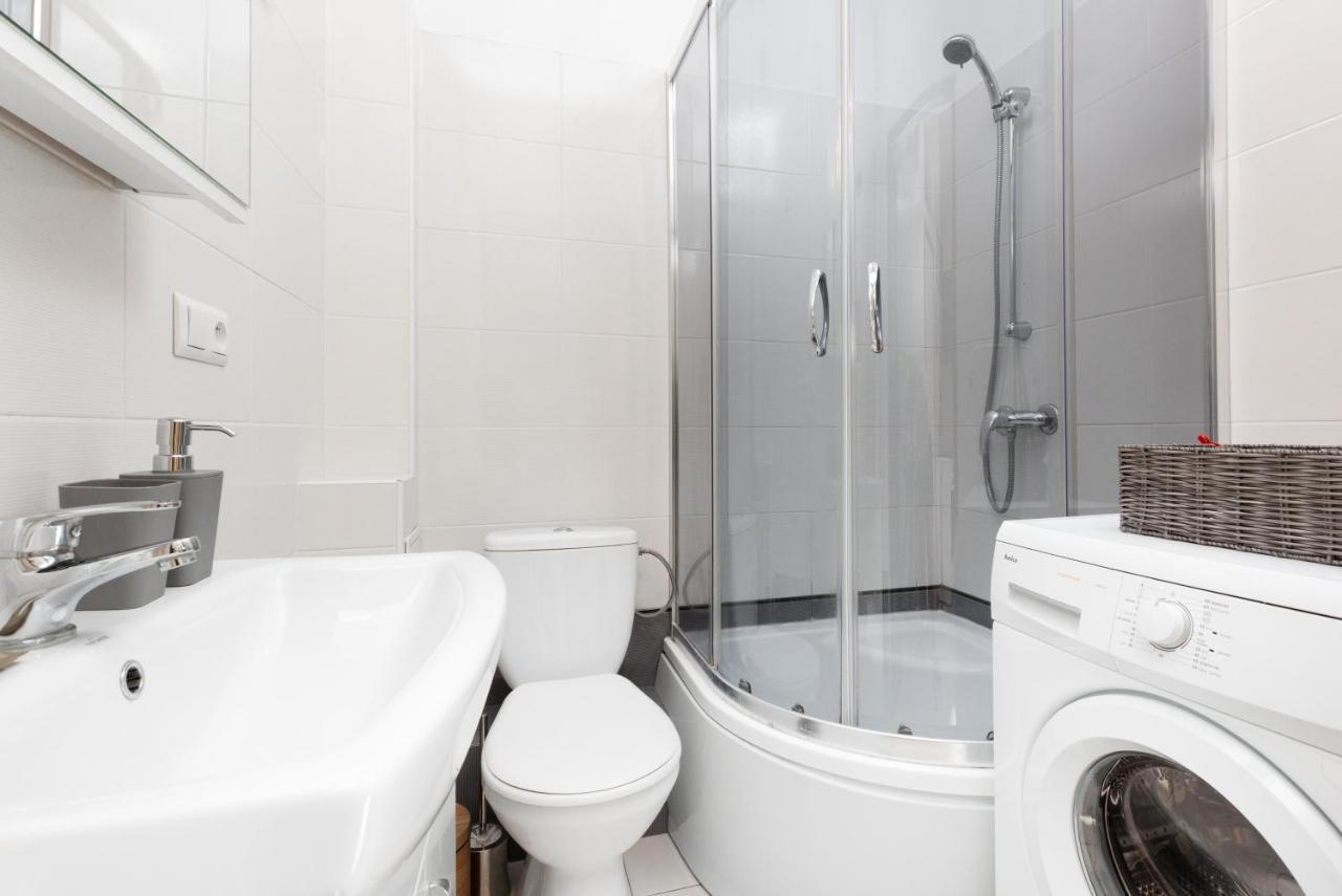 Apartments City Center Krucza By Renters วอร์ซอ ภายนอก รูปภาพ